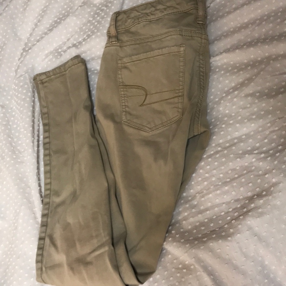 EUC American Eagle Khakis
